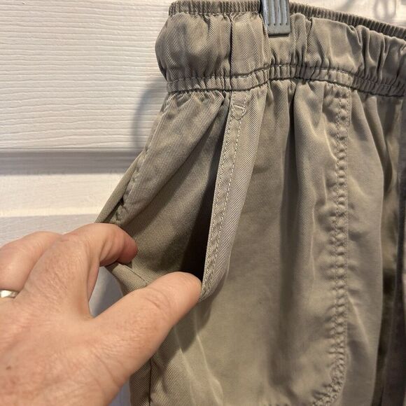 C&C California Green Lyocell Shorts Women Size Large Boho Beachy Comfy Vacation - Picture 2 of 8